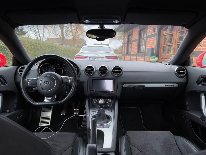 Gebraucht Audi TT S-Line 170 PS (125 kW) 2011 Rot Coupé