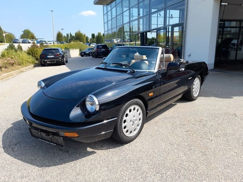 Gebraucht Alfa Romeo Spider 120 PS (88 kW) 1990 Schwarz Cabrio