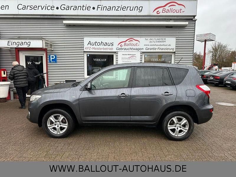 Grau Gebraucht 2010 Toyota RAV4 Executive SUV | 8.950 € (Fairer Preis) - Bild 1/4