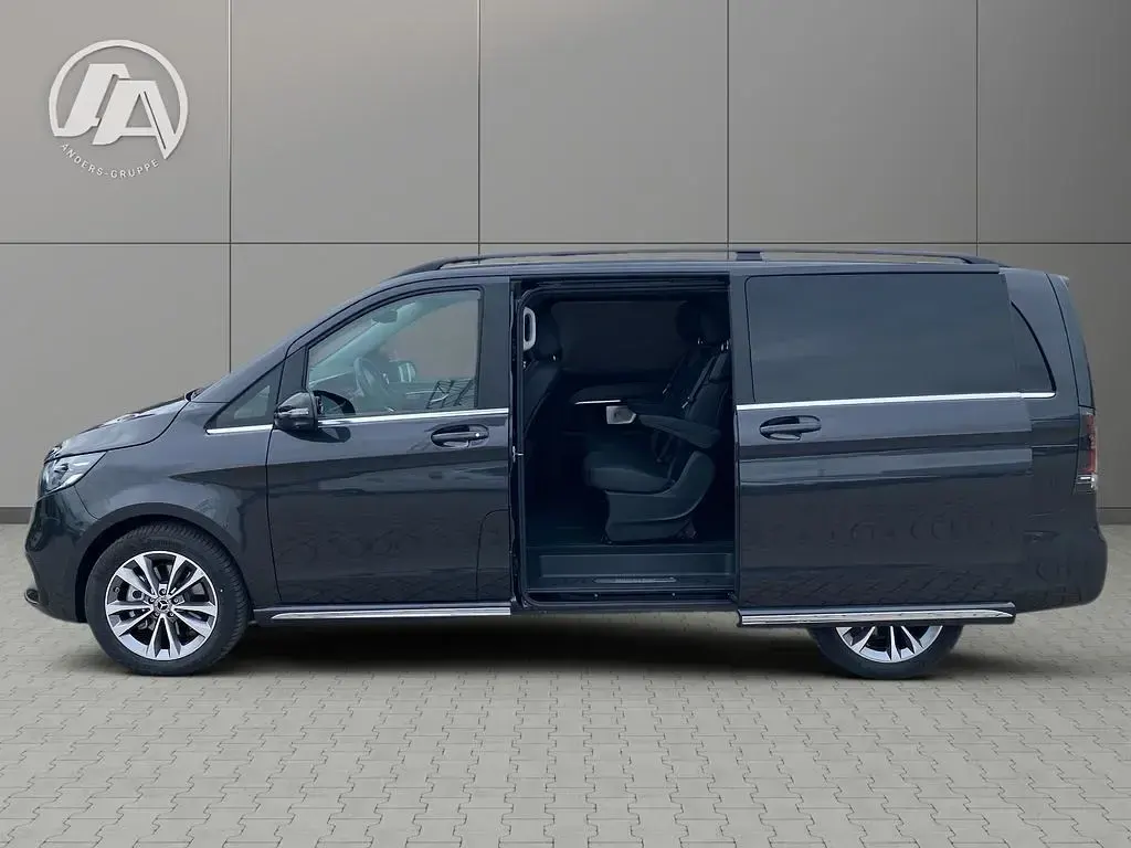 Gebraucht Mercedes EQV300 150 kW (204 PS) 2026 Grau Van / Kleinbus