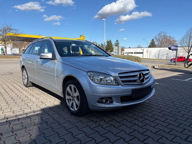 Gebraucht Mercedes C180 156 PS (114 kW) 2010 Silber Limousine