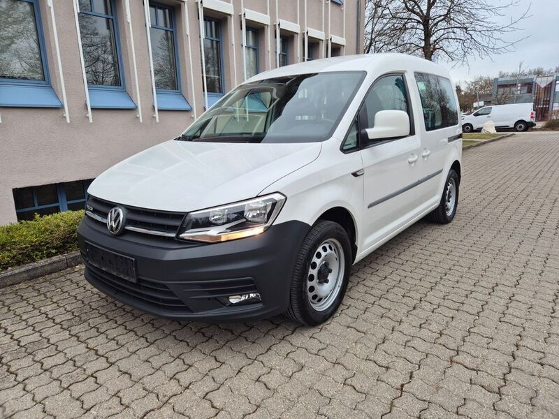 Weiß Gebraucht 2018 VW Caddy Trendline Van / Kleinbus | 11.900 € (Fairer Preis) - Bild 1/4