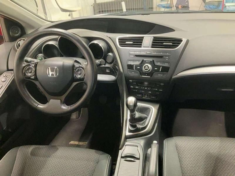 Gebraucht Honda Civic Elegance 141 PS (103 kW) 2016 Rot Kombi