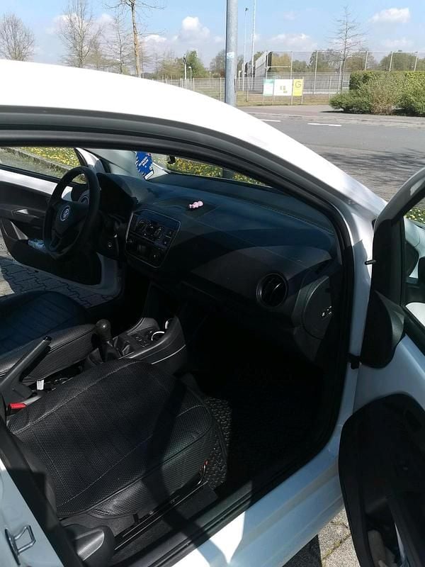 Gebraucht VW up! 60 PS (44 kW) 2018 Weiß Kleinwagen