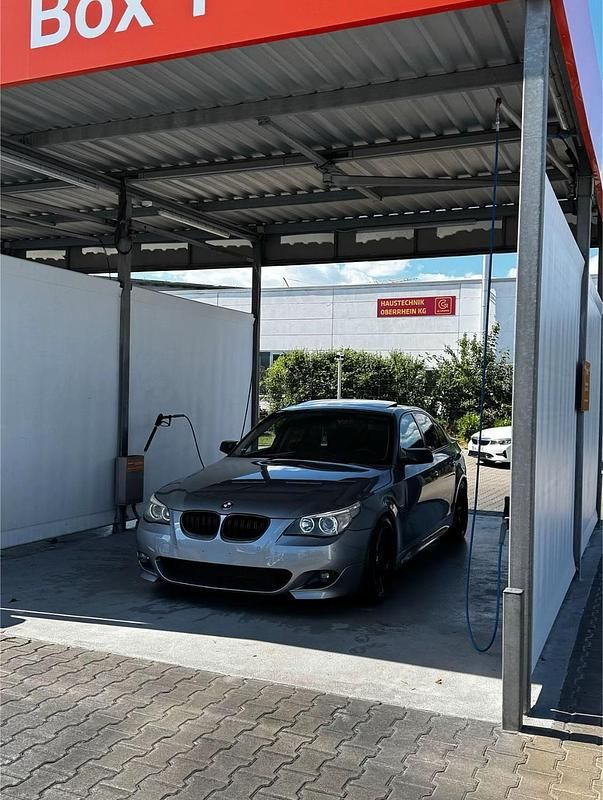 Grau Gebraucht 2003 BMW 530 M Sport Limousine | 6.000 € (Fairer Preis) - Bild 1/4