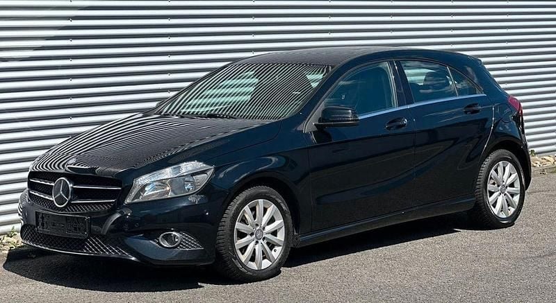 Schwarz Gebraucht 2015 Mercedes A200 Limousine | 8.000 € (Guter Preis) - Bild 1/4