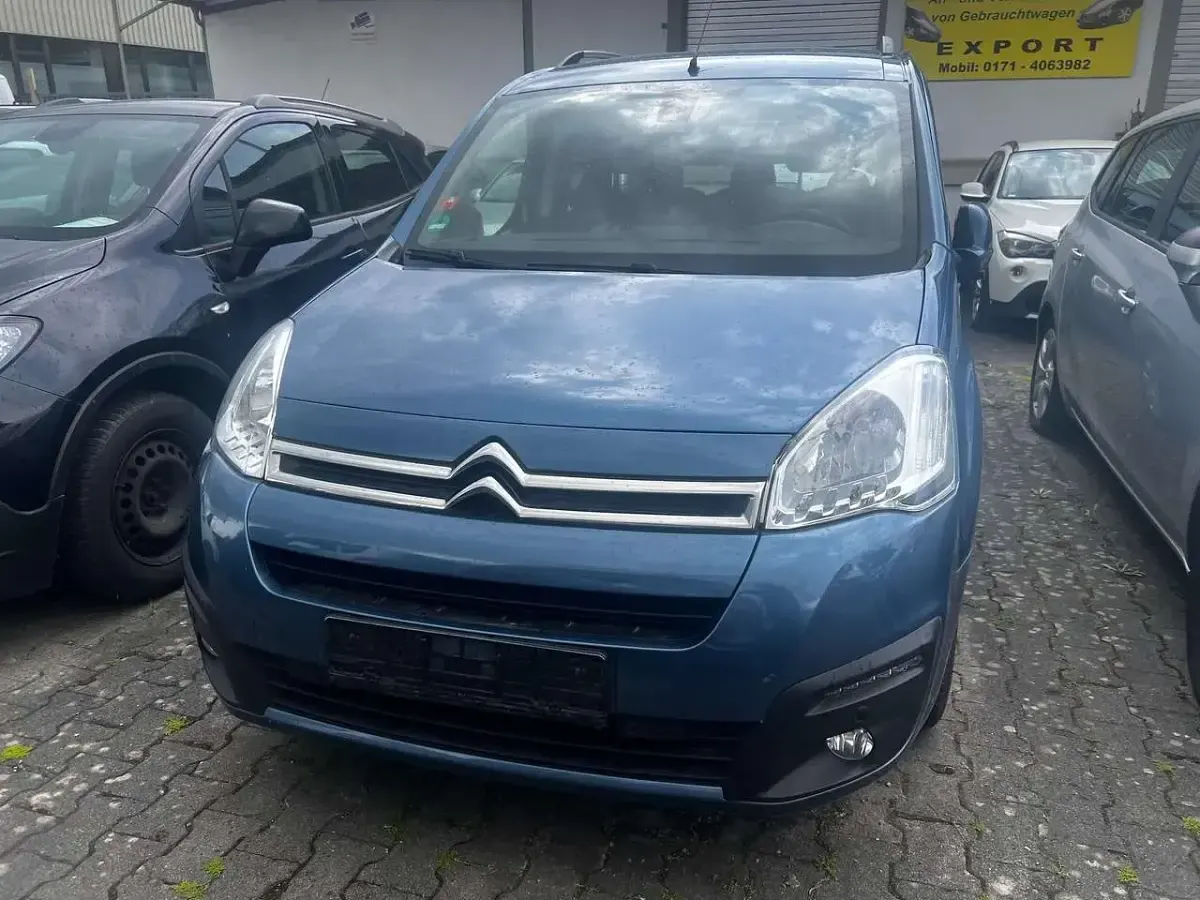 Gebraucht Citroën Berlingo SELECTION 120 PS (88 kW) 2015 Lackierung blau kyanos Van / Kleinbus
