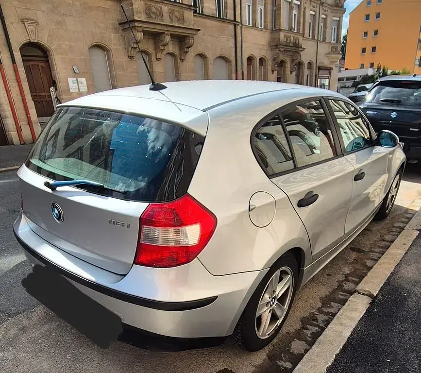 Gebraucht BMW 116 116 PS (85 kW) 2005 Silber Kleinwagen