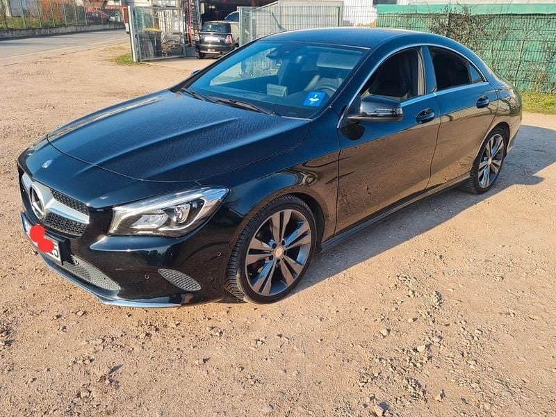 Gebraucht Mercedes CLA220 177 PS (130 kW) 2016 Schwarz Limousine