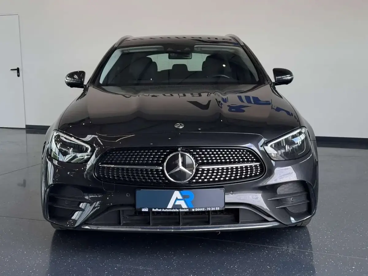 Gebraucht Mercedes E220 AMG 200 PS (147 kW) 2023 Graphitgrau Kombi