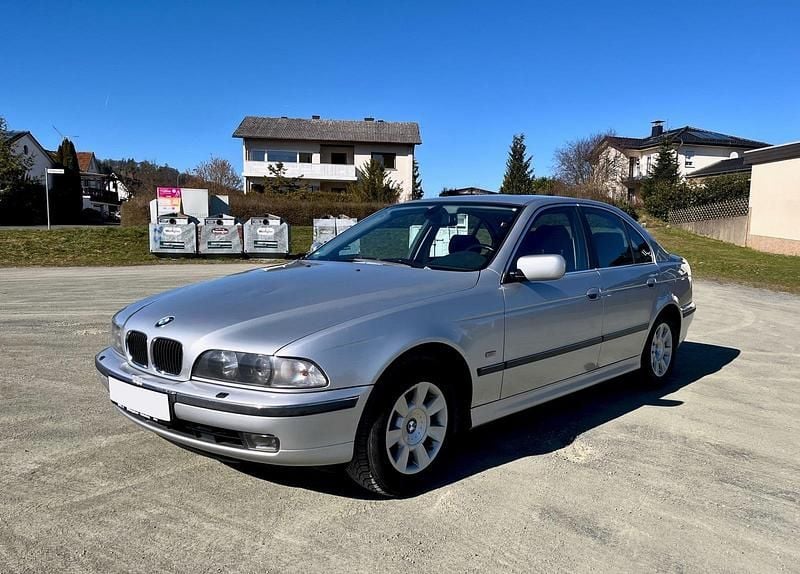 Silber Gebraucht 2000 BMW 520 Limousine | 2.900 € (Fairer Preis) - Bild 1/4