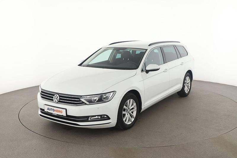 Weiß Gebraucht 2019 VW Passat Comfortline Kombi | 18.570 € (Etwas zu teuer) - Bild 1/3