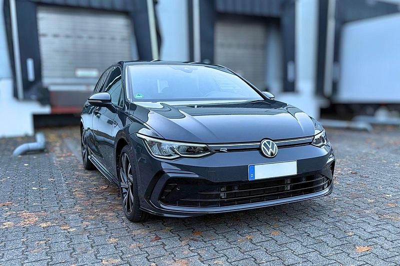 Grau Gebraucht 2023 VW Golf R-line Limousine | 25.400 € (Guter Preis) - Bild 1/4