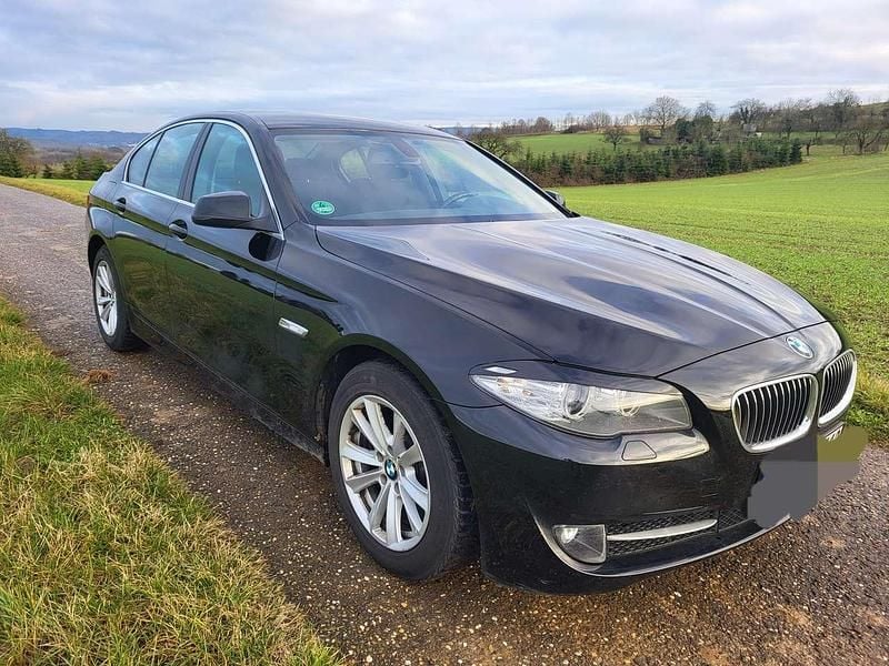 Schwarz Gebraucht 2010 BMW 523 Limousine | 8.500 € (Superpreis) - Bild 1/4