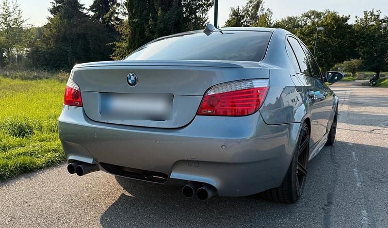 Second-hand BMW M5 507 CP (372 kW) 2005 Gri Berlinǎ