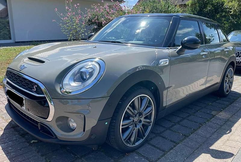 Grau Gebraucht 2019 Mini Cooper SD Clubman Kombi | 20.980 € (Guter Preis) - Bild 1/4