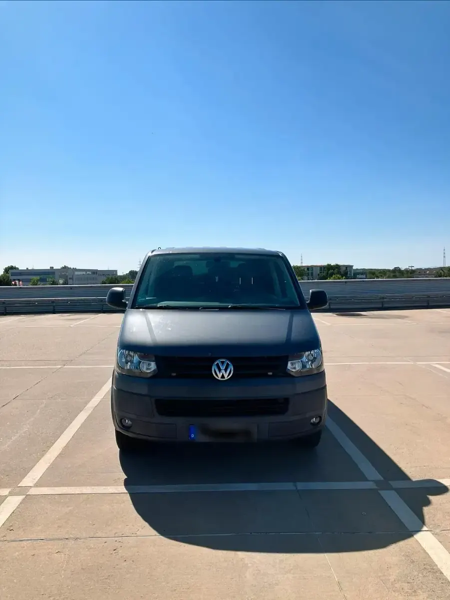 Gebraucht VW Caravelle 140 PS (102 kW) 2010 Grau Van