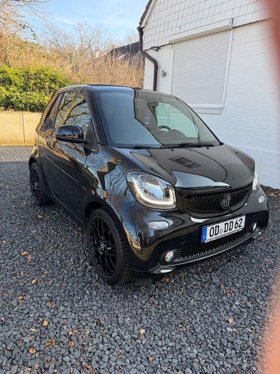 Gebraucht Smart ForTwo Cabrio Prime 71 PS (52 kW) 2017 Schwarz Cabrio