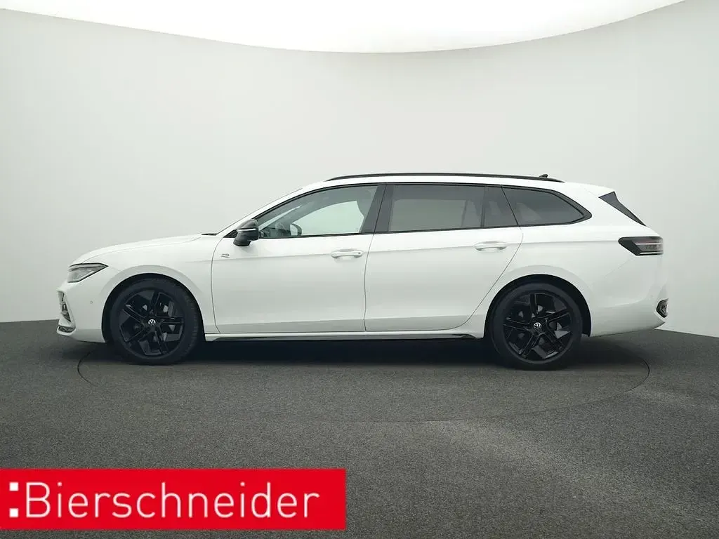 Gebraucht VW Passat Style 150 PS (110 kW) 2024 Weiss Kombi