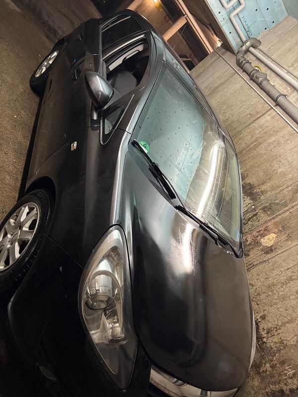 Second-hand Opel Corsa 80 CP (58 kW) 2010 Negru Hatchback