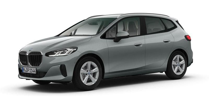 Grau Gebraucht 2025 BMW 218 Active Tourer Luxury Line Van / Kleinbus | 33.402 € (Superpreis) - Bild 1/4