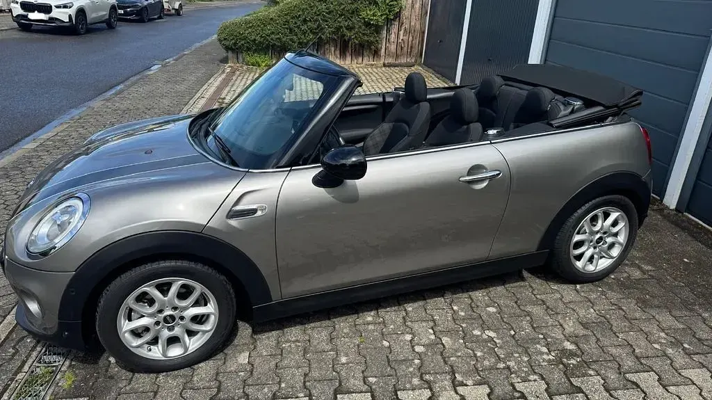 Gebraucht Mini Cooper 136 PS (100 kW) 2018 Silber Kleinwagen