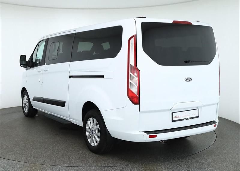 Gebraucht Ford Tourneo Custom Trend 131 PS (96 kW) 2021 Weiß Van