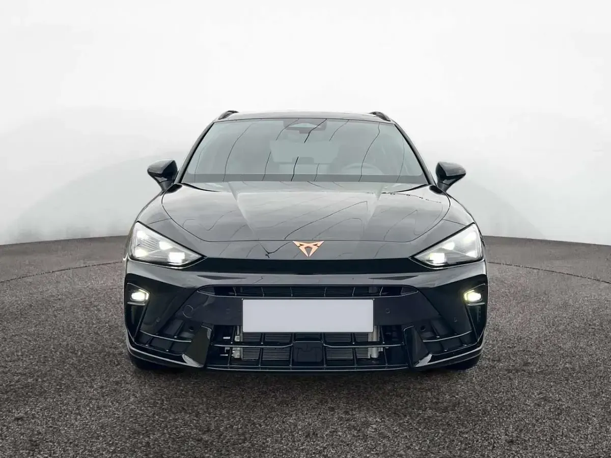 Usata Cupra Leon 150 CV (110 kW) 2025 Nero Berlina