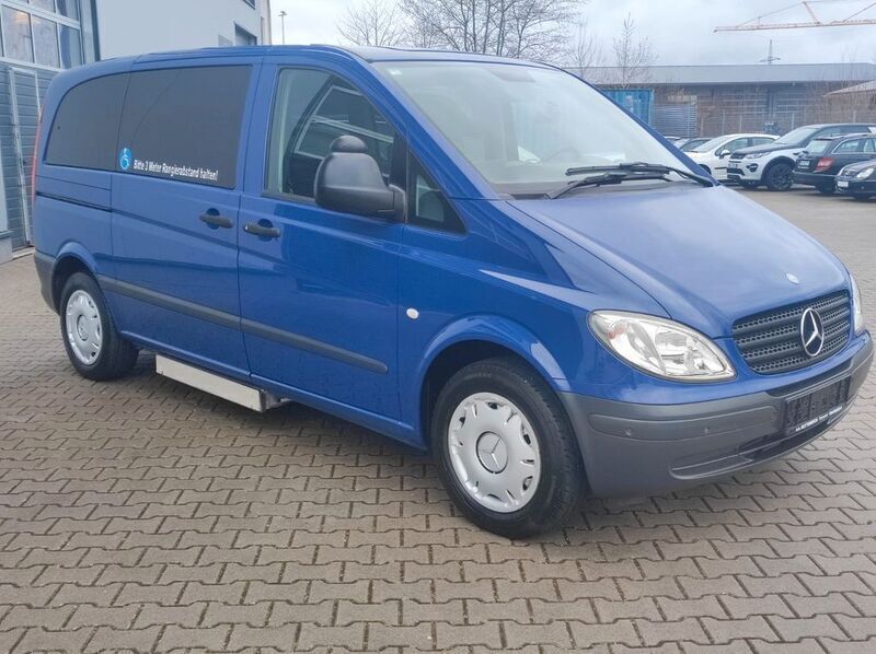 Blau Gebraucht 2008 Mercedes Vito Van / Kleinbus | 18.890 € - Bild 1/4