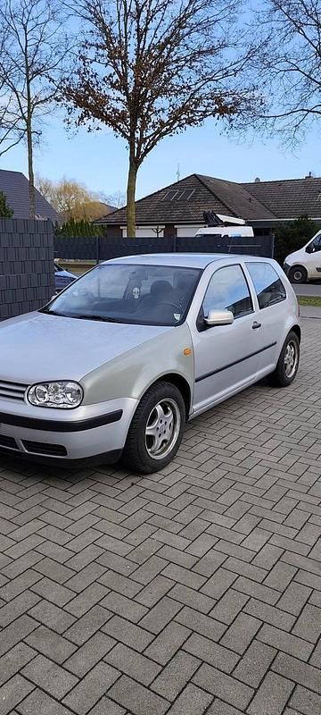 Gebraucht VW Golf IV 75 PS (55 kW) 1998 Grau Kleinwagen