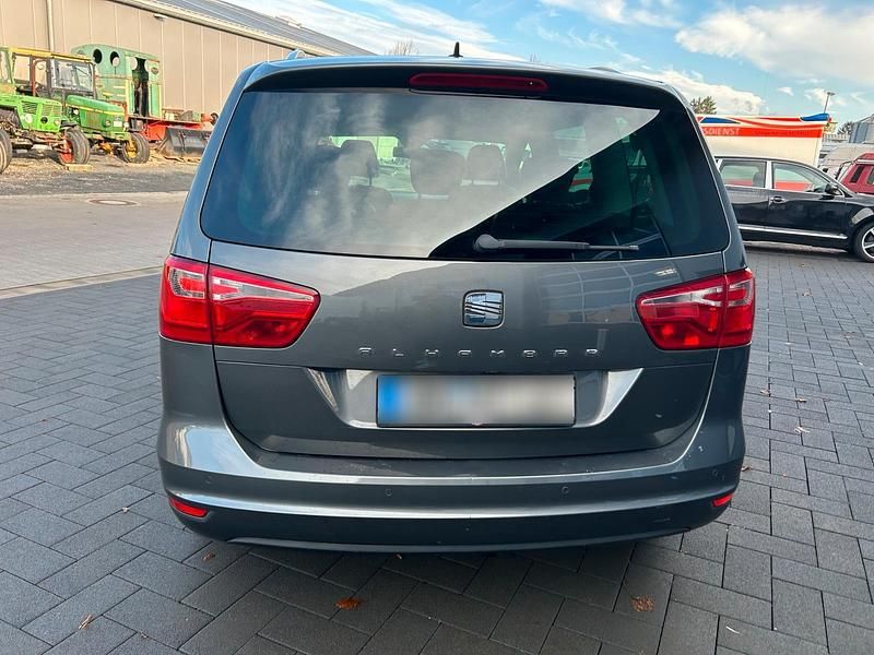 Używany Seat Alhambra 200 KM (147 kW) 2012 Szary Minivan