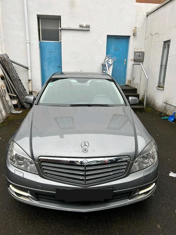 Gebraucht Mercedes C200 184 PS (135 kW) 2010 Grau Limousine