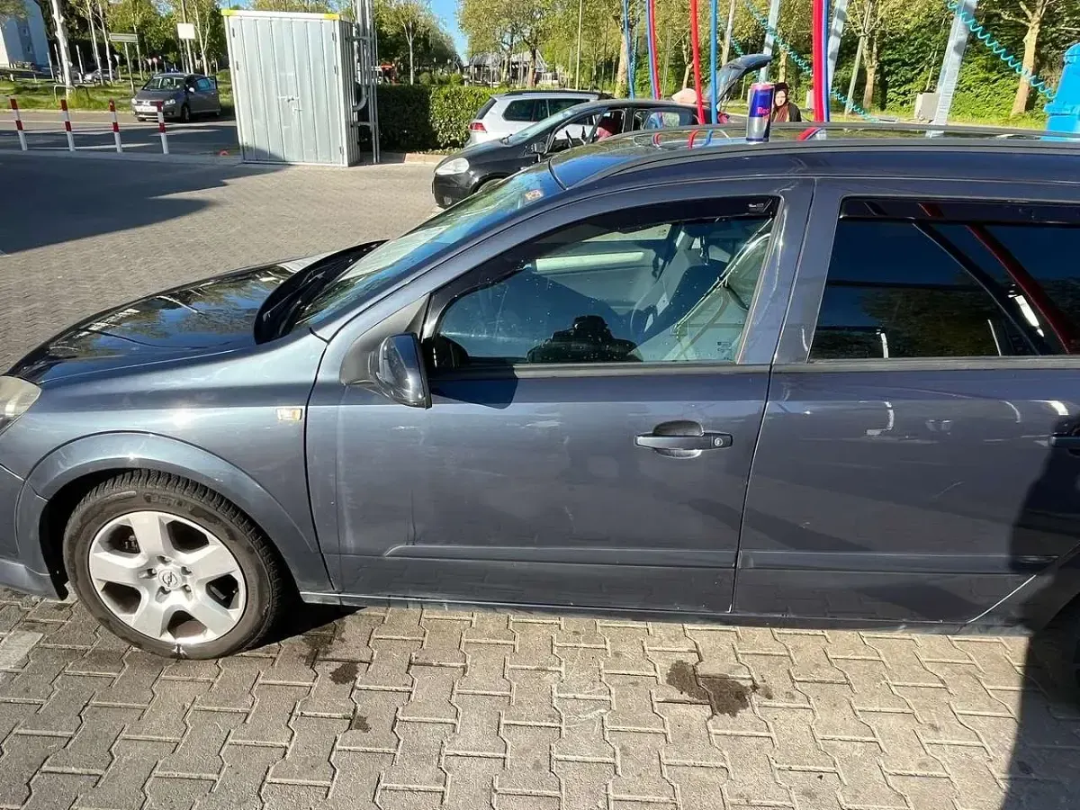 Gebraucht Opel Astra Edition 120 PS (88 kW) 2008 Kombi