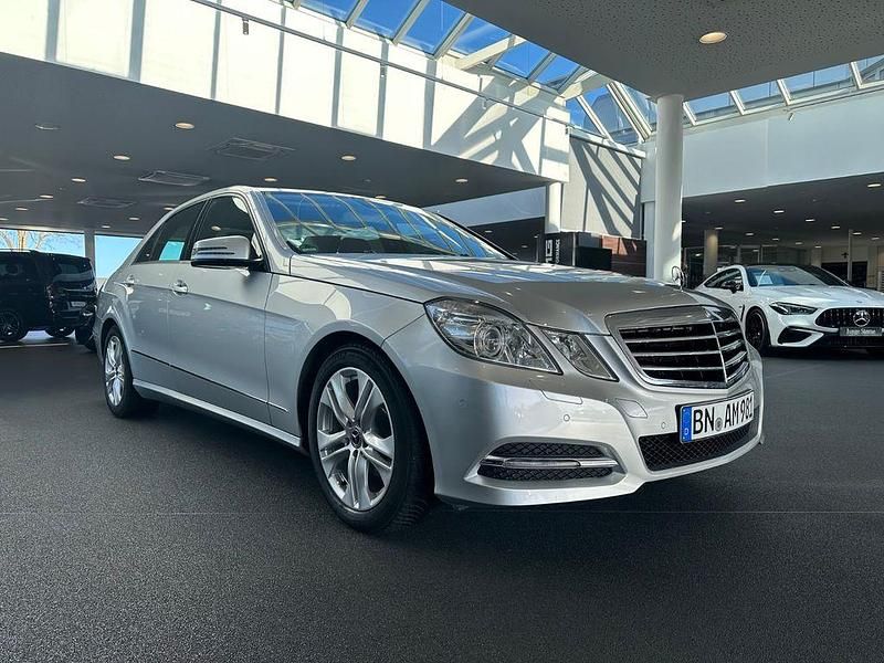 Gebraucht Mercedes 220 170 PS (125 kW) 2012 Silber Limousine