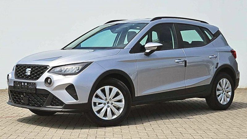 Silber / urbansilver Neu 2024 Seat Arona Style SUV | 22.450 € (Superpreis) - Bild 1/4