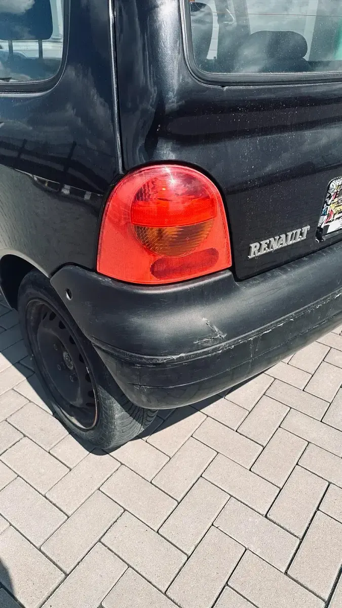 Używany Renault Twingo 75 KM (55 kW) 2003 Czarny Hatchback