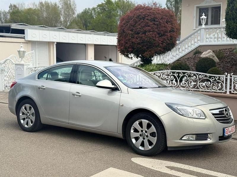 Gebraucht Opel Insignia Edition 220 PS (161 kW) 2009 Grau Limousine