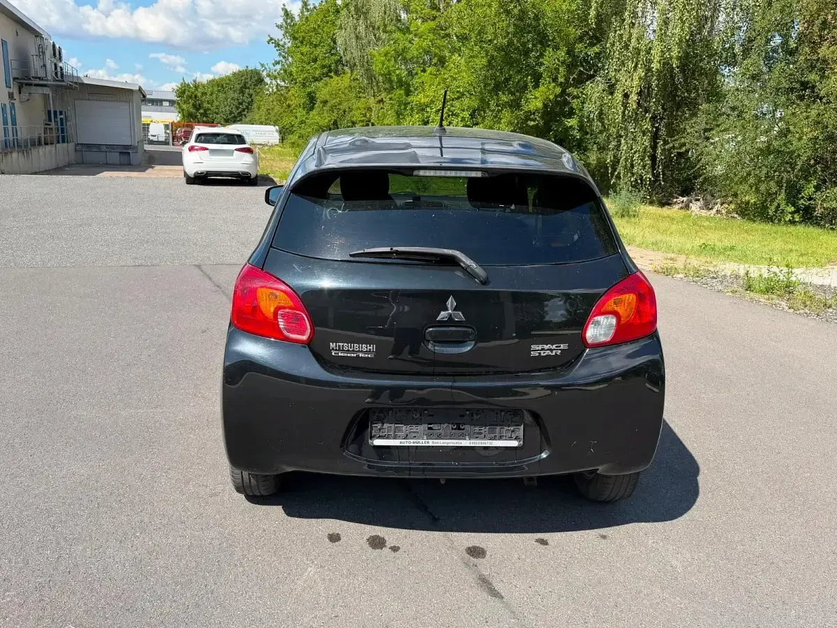 Gebraucht Mitsubishi Space Star 80 PS (58 kW) 2015 Schwarz Kleinwagen