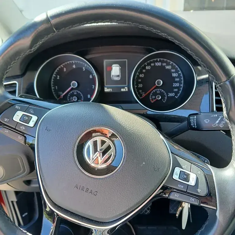 Gebraucht VW Golf 150 PS (110 kW) 2020 Rot Van / Kleinbus