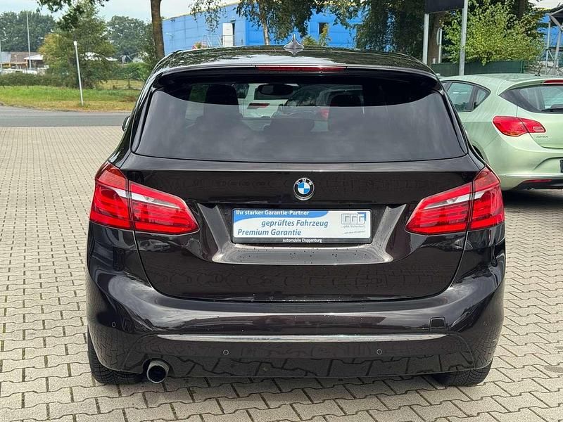 Gebraucht BMW 225 Luxury Line 136 PS (100 kW) 2017 Sparkling brown metallic SUV