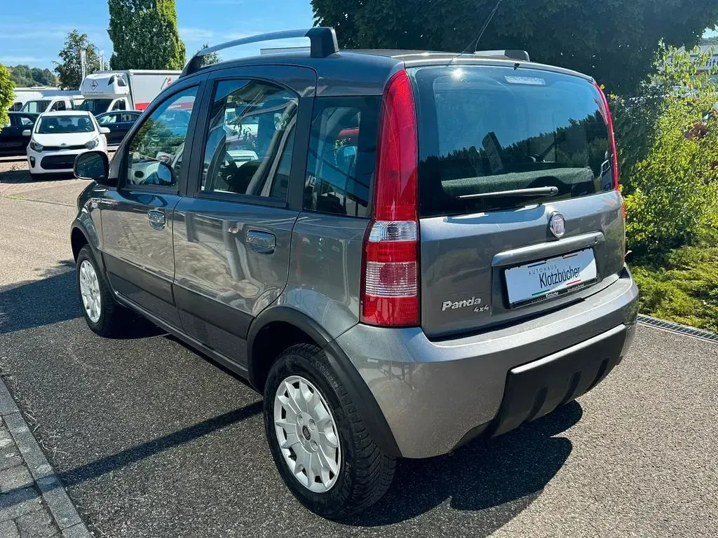 Gebraucht Fiat Panda 4x4 Classica 69 PS (50 kW) 2012 Grau Kleinwagen