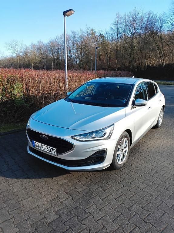 Gebraucht Ford Focus Cool & Connect 101 PS (74 kW) 2022 Silber Limousine
