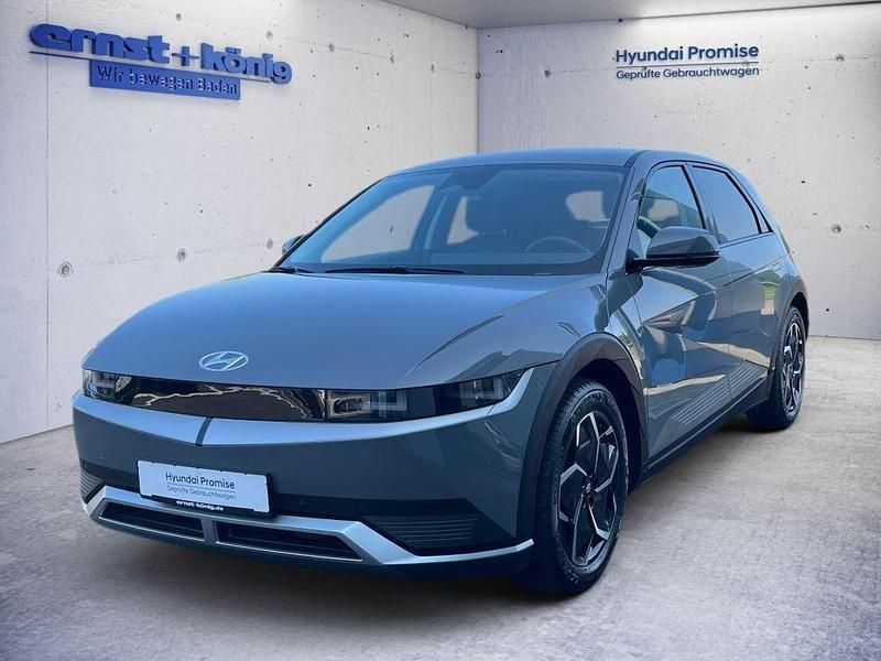 Grau Gebraucht 2022 Hyundai Ioniq 6 Techniq Limousine | 31.970 € (Superpreis) - Bild 1/4
