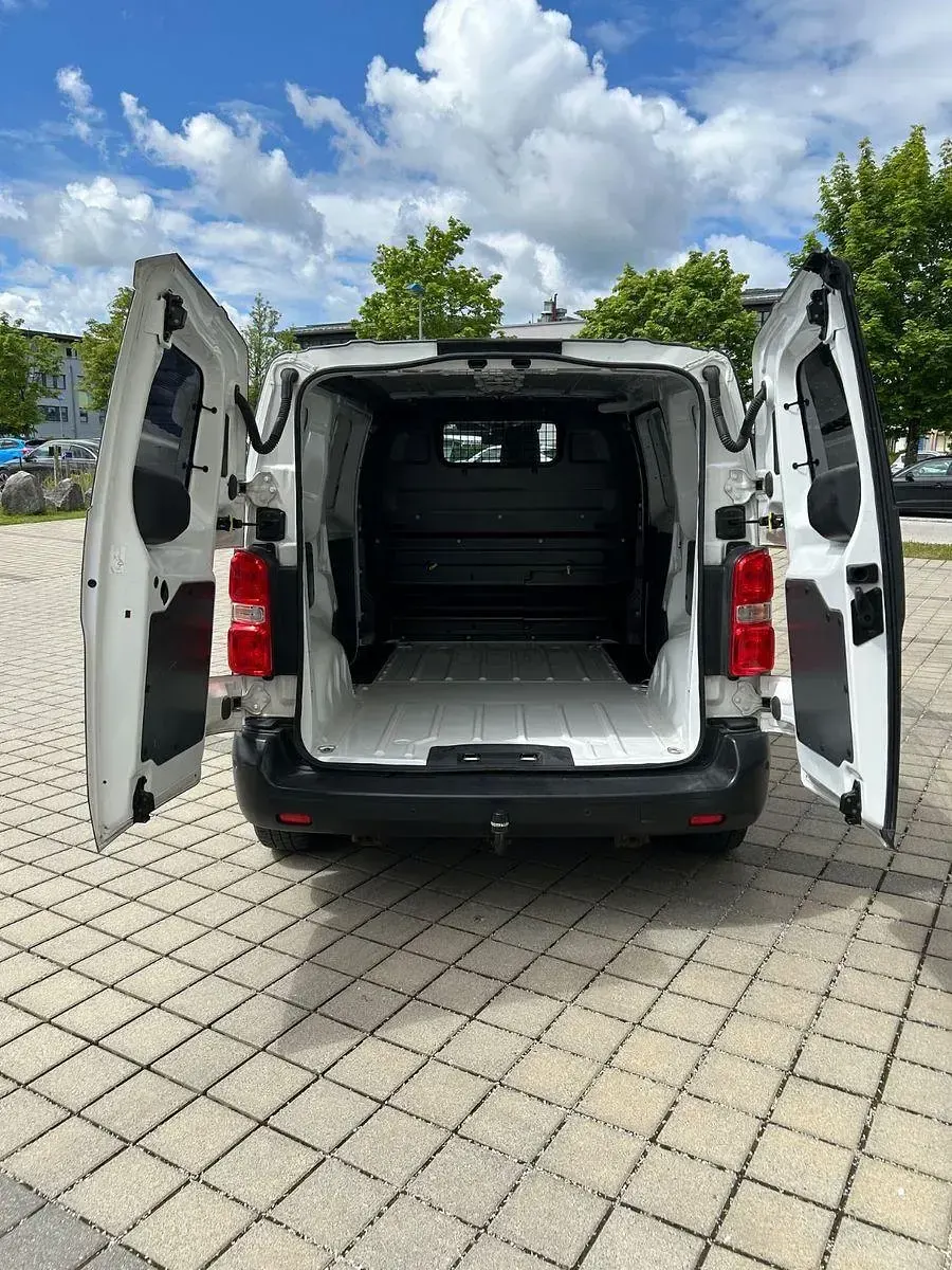 Gebraucht Toyota Proace 120 PS (88 kW) 2020 Weiß Van / Kleinbus