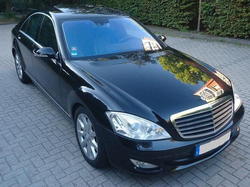 Schwarz Gebraucht 2009 Mercedes S350 Limousine | 15.950 € (Fairer Preis) - Bild 1/4