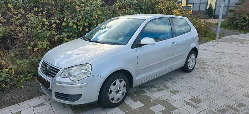 Grau Gebraucht 2009 VW Polo Kleinwagen | 2.250 € (Fairer Preis) - Bild 1/4