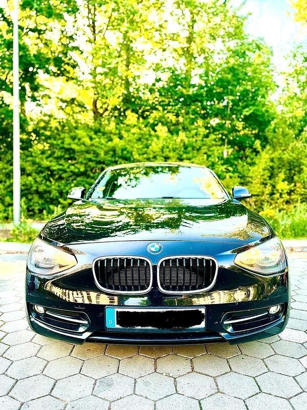 Schwarz Gebraucht 2013 BMW 116 Sport Line Kleinwagen | 5.999 € (Guter Preis) - Bild 1/4