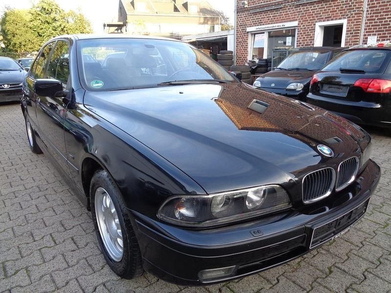 Schwarz Gebraucht 1998 BMW 523 Limousine | 4.790 € (Etwas zu teuer) - Bild 1/4