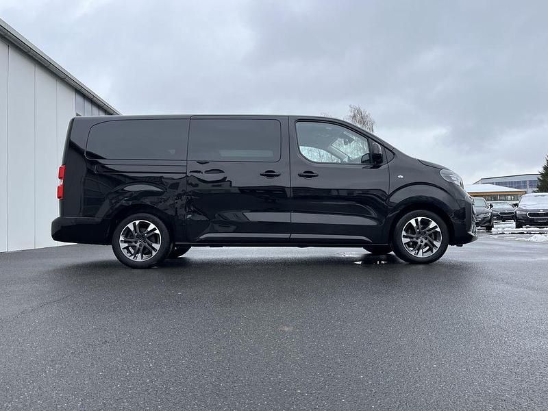 Gebraucht Opel Zafira Life Edition 177 PS (130 kW) 2024 Karbon schwarz Van / Kleinbus