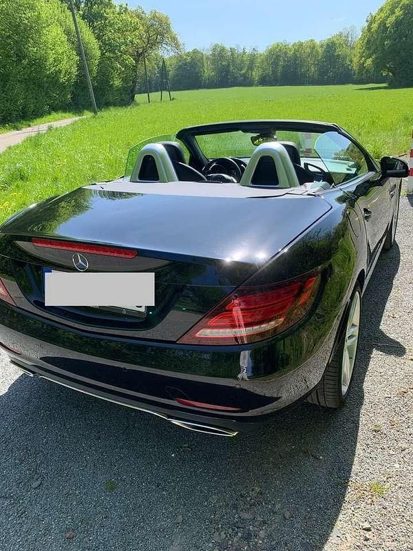 Schwarz Gebraucht 2017 Mercedes SLC180 Edition Cabrio | 29.999 € (Etwas zu teuer) - Bild 1/4